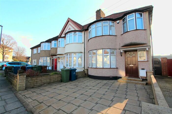 3 Bedroom Semi-Detached House To Rent In Cowbridge Road, Harrow, HA3