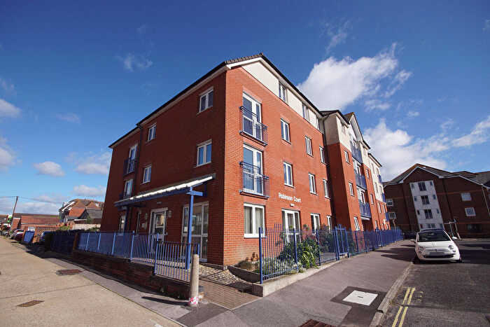 1 Bedroom Retirement Property For Sale In Robinson Court, Lee-On-The-Solent, PO13