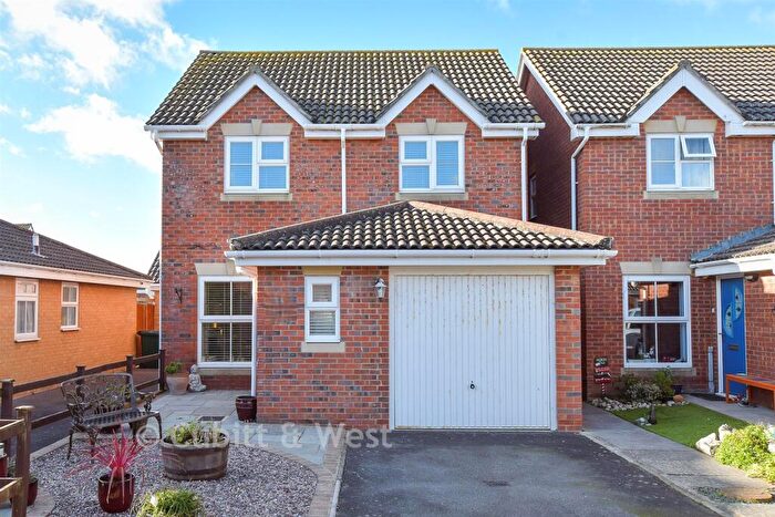 3 Bedroom Detached House For Sale In Charterhouse Mews, West Wittering, Chichester, West Sussex, PO20