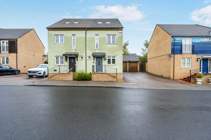 3 Bedroom Semi-Detached House To Rent In Newington Gate, Ashland, Milton Keynes, MK6