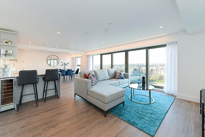 2 Bedroom Flat For Sale In Pavilion Road, West Bridgford, NG2