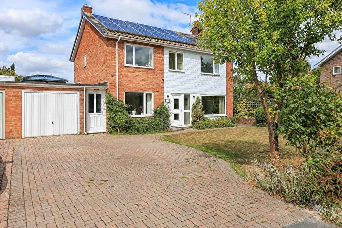 4 Bedroom Detached House For Sale In Topcliffe Way, Cambridge, CB1