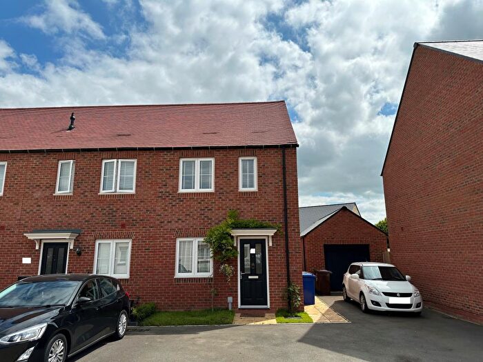 2 Bedroom Semi-Detached House To Rent In Chester Road, Bicester, OX26