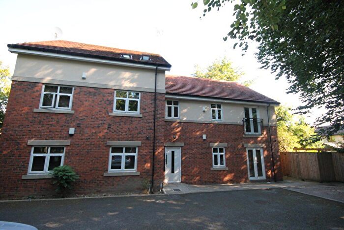 2 Bedroom Flat To Rent In Flat, Scott Hall Way, Leeds, LS7