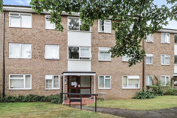 2 Bedroom Flat To Rent In The Shires, Old Bedford Road, Luton, LU2