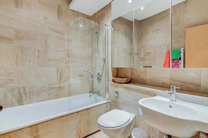 2 Bedroom Flat To Rent In Ashby Street, Islington, London, EC1V