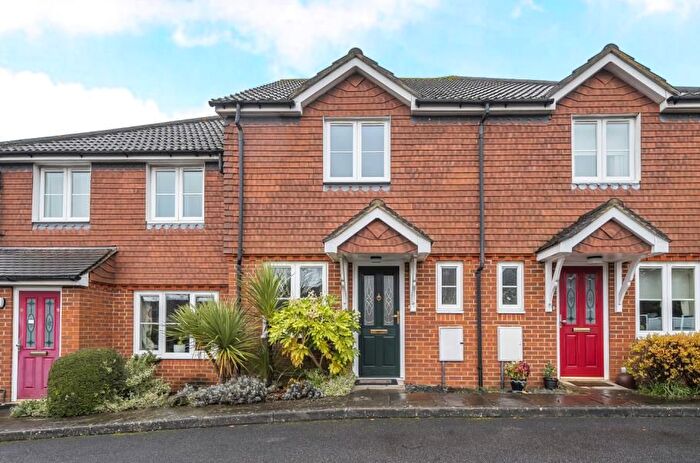 2 Bedroom Property To Rent In Lynchmere Place, Guildford, GU2