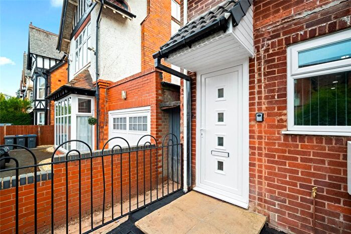 3 Bedroom End Of Terrace House For Sale In Grove Avenue, Moseley, Birmingham, West Midlands, B13