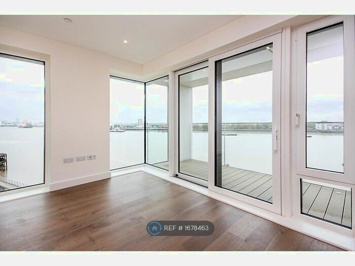 2 Bedroom Flat To Rent In Duke Of Wellington Avenue, London, SE18