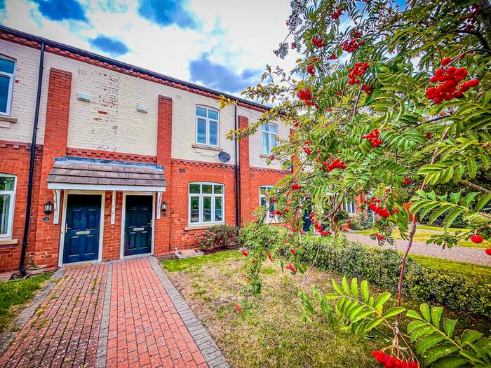 2 Bedroom Town House To Rent In Springfield Grange, Oatfield Close, Grimsby, DN33