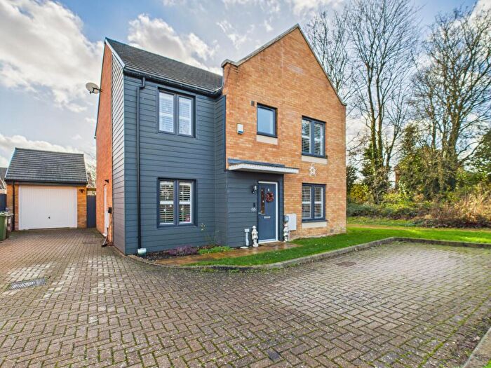5 Bedroom Detached House For Sale In St Cross Road, Basingstoke, RG24