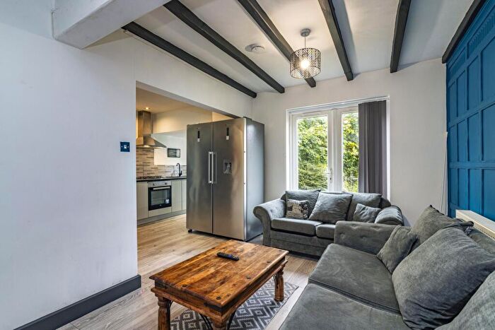 5 Bedroom Terraced House To Rent In Beeston Road, Nottingham, NG7