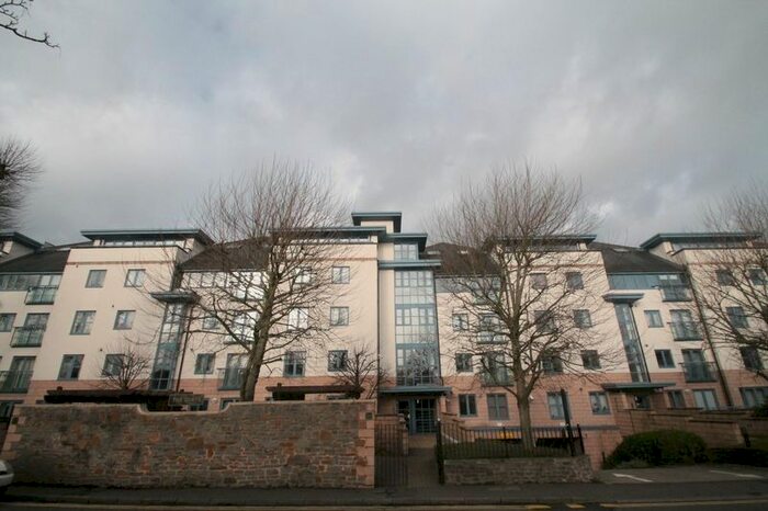 2 Bedroom Flat To Rent In The Quays, Cumberland Road, BS1