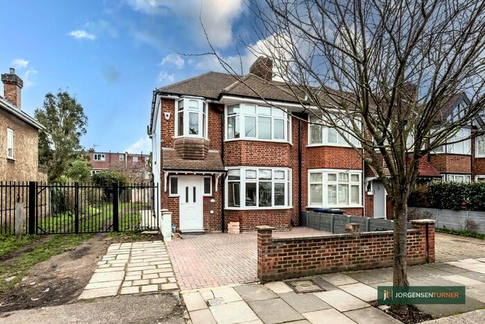 3 Bedroom Property To Rent In Park View, London, W3