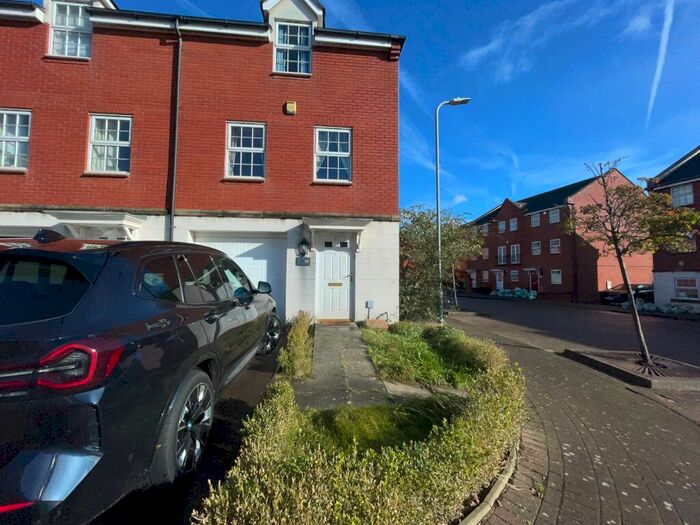 3 Bedroom Semi-Detached House To Rent In Doe Close, Penylan, Cardiff, CF23