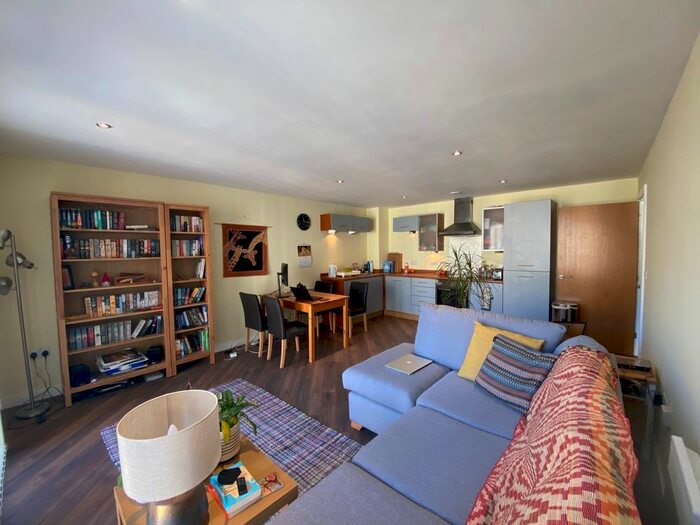 2 Bedroom Flat To Rent In Quartz Apartments, Hall Street, Birmingham, B18