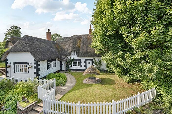 4 Bedroom Cottage To Rent In Ogbourne Maizey, Marlborough, SN8
