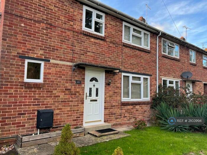 3 Bedroom Semi-Detached House To Rent In Monmouth Road, Yeovil, BA21