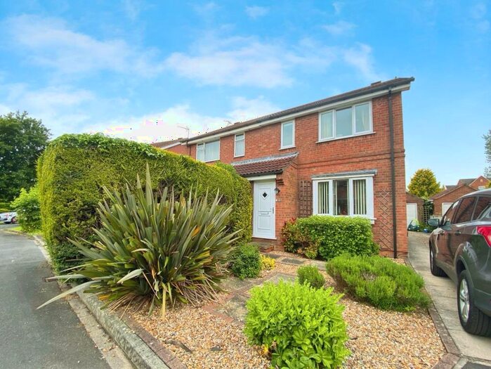 3 Bedroom Property To Rent In Prestwick Court, York, YO26