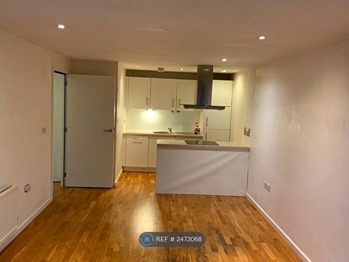 2 Bedroom Flat To Rent In Enterprise Place, Woking, GU21