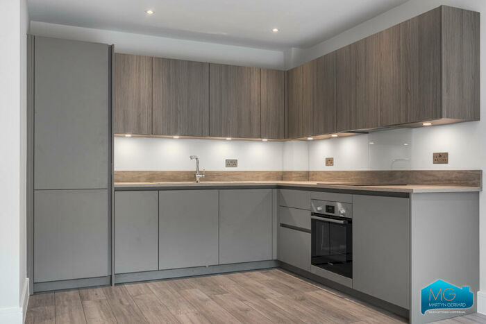 1 Bedroom Apartment To Rent In Woodside Park Road, North Finchley, London, N12