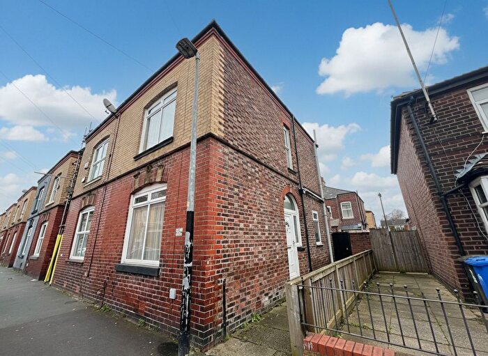 2 Bedroom End Terrace House For Sale In Lewis Street, Eccles, M30