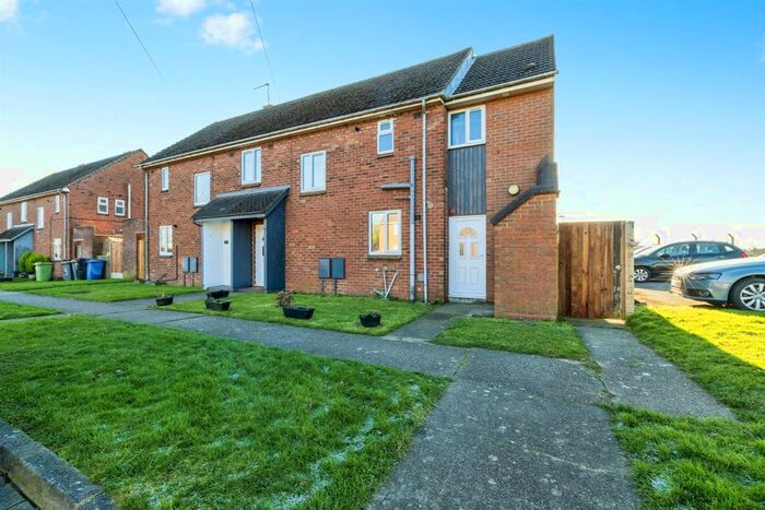 4 Bedroom Semi-Detached House For Sale In Whitley Street, Scampton, Lincoln, LN1