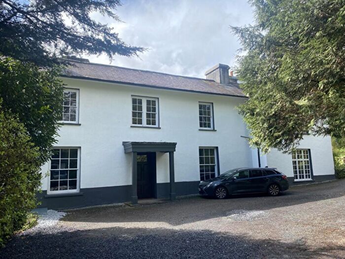 5 Bedroom Semi-Detached House For Sale In Taliaris, Llandeilo, Carmarthenshire., SA19