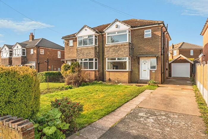 3 Bedroom Semi Detached House For Sale In Beacon Road, Bradford, BD6