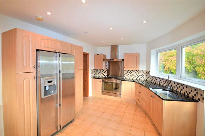 4 Bedroom House To Rent In Fullwell Avenue, London, IG6