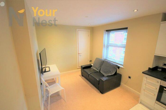 2 Bedroom Apartment To Rent In Granby Street, Headingley, Leeds, LS6