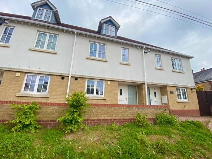 3 Bedroom House To Rent In Shalmsford Street, Chartham, Canterbury, CT4