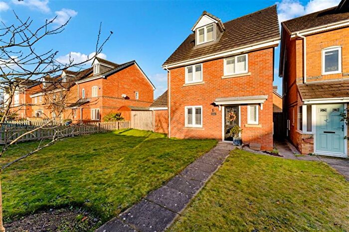 4 Bedroom Detached House For Sale In Ferryside, Thelwall, Warrington, WA4