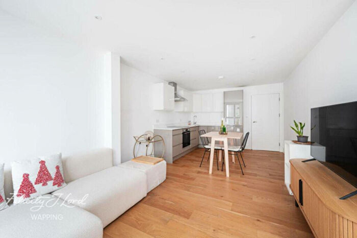 2 Bedroom Apartment To Rent In Umberston Street, London, E1
