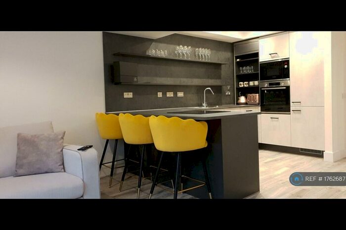 3 Bedroom Terraced House To Rent In Festival Court, Glasgow, G51