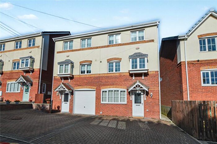 4 Bedroom Semi-Detached House For Sale In Tower Crescent, Tadcaster, North Yorkshire, LS24