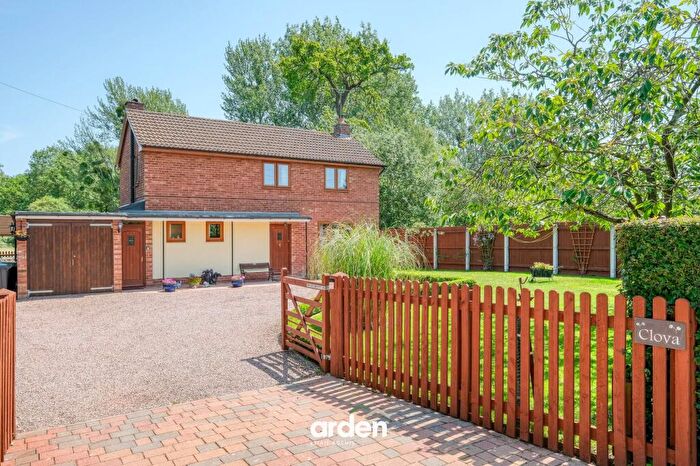 3 Bedroom Detached House For Sale In Church Road, Bradley Green, B96