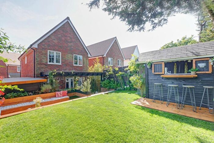 3 Bedroom Detached House For Sale In Orchard Lane, Hailsham, BN27