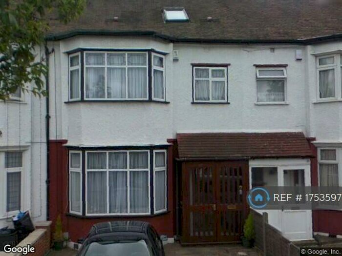 4 Bedroom Terraced House To Rent In Waremead Road, Ilford, IG2