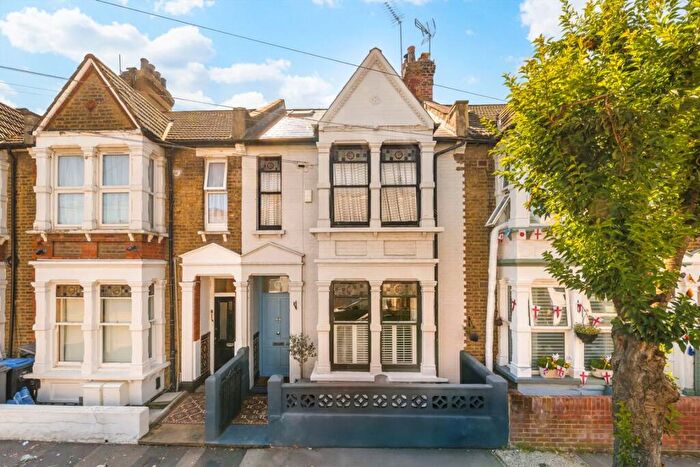 5 Bedroom House For Sale In Harley Road, Harlesden, NW10