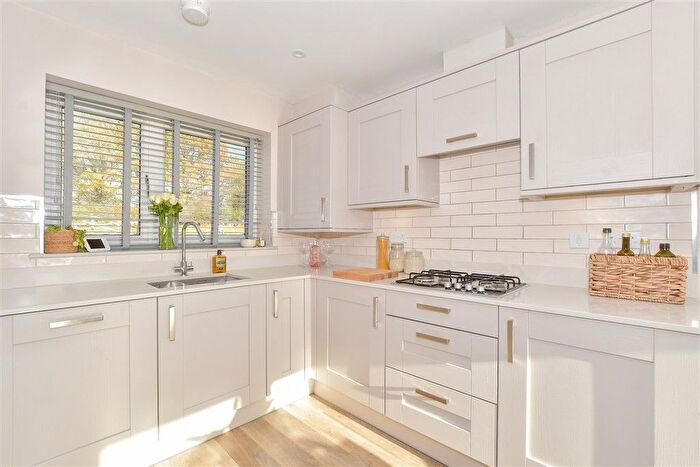 3 Bedroom Detached House For Sale In Gratton Chase, Dunsfold, Godalming, Surrey, GU8