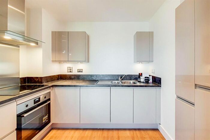 2 Bedroom Apartment To Rent In Green Street, London, NW10