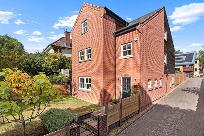5 Bedroom Detached House For Sale In Earlham Road, Norwich, NR2