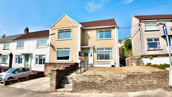 3 Bedroom Semi Detached House For Sale In Fflorens Road, Newbridge, NP11