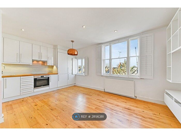 2 Bedroom Flat To Rent In Porten Road, London, W14