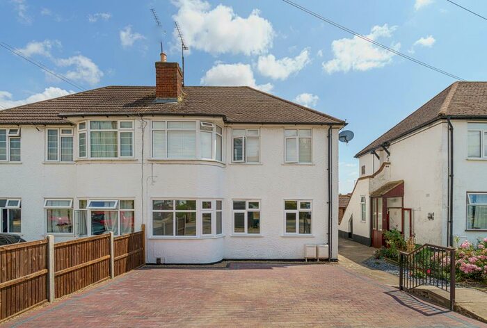 2 Bedroom Maisonette To Rent In Barnesdale Crescent, Orpington, BR5