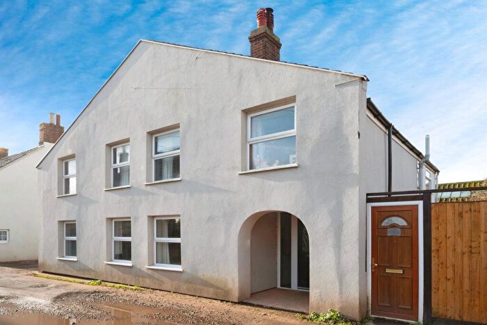 4 Bedroom Semi-Detached House For Sale In Baker Street, Stalham, Norwich, NR12