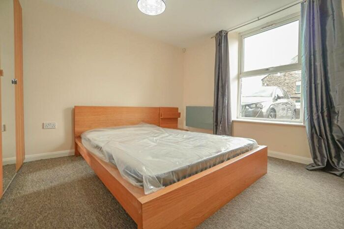 2 Bedroom Flat To Rent In St Vincents Court, Pudsey, LS28