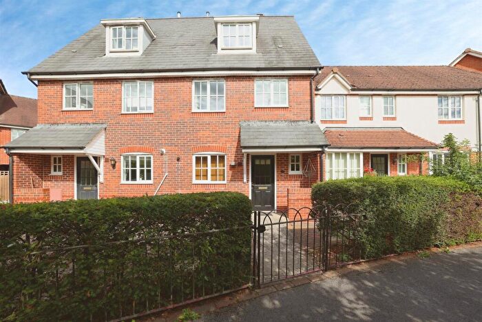 3 Bedroom Terraced House For Sale In Oaklands Avenue, Amesbury, Salisbury, SP4