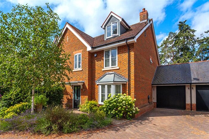 5 Bedroom Semi-Detached House For Sale In Tennyson Mews, Shiplake, Oxfordshire, RG9